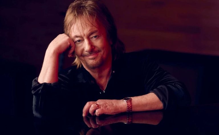 Звезда поп-рока Крис Норман выступит в Риге в декабре