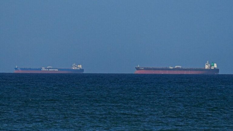 США начали морскую блокаду иранских портов - Тегеран пригрозил ответными мерами и обвинил Вашингтон в пиратстве