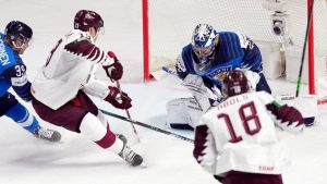 Фьюри вернулся из отставки, победил Махмудова и бросил вызов Джошуа, но не получил желаемого ответа