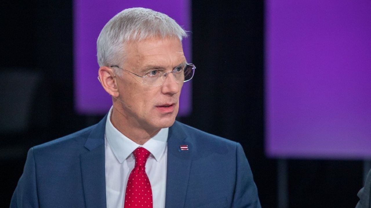 Расходы на VIP-зоны для дочери Кариньша удержали из его зарплаты