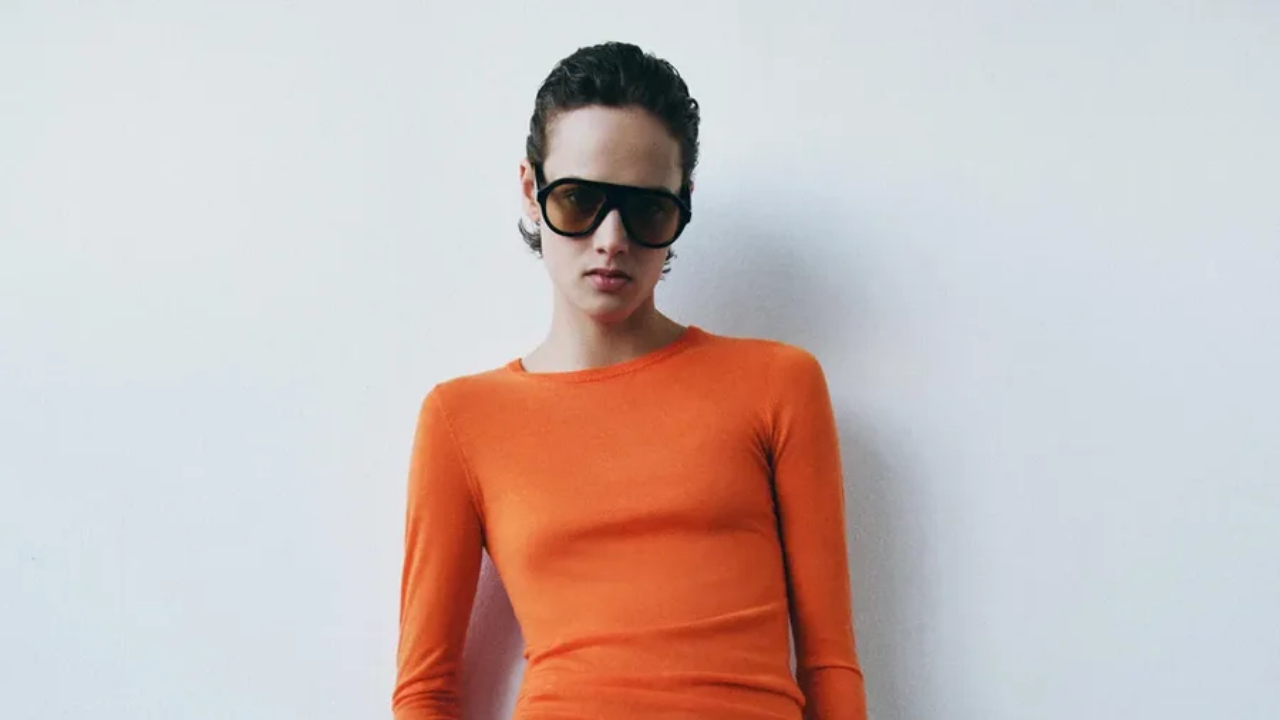 Главный цвет весны 2026: почему оттенок «хурмы» уже стал фаворитом модниц