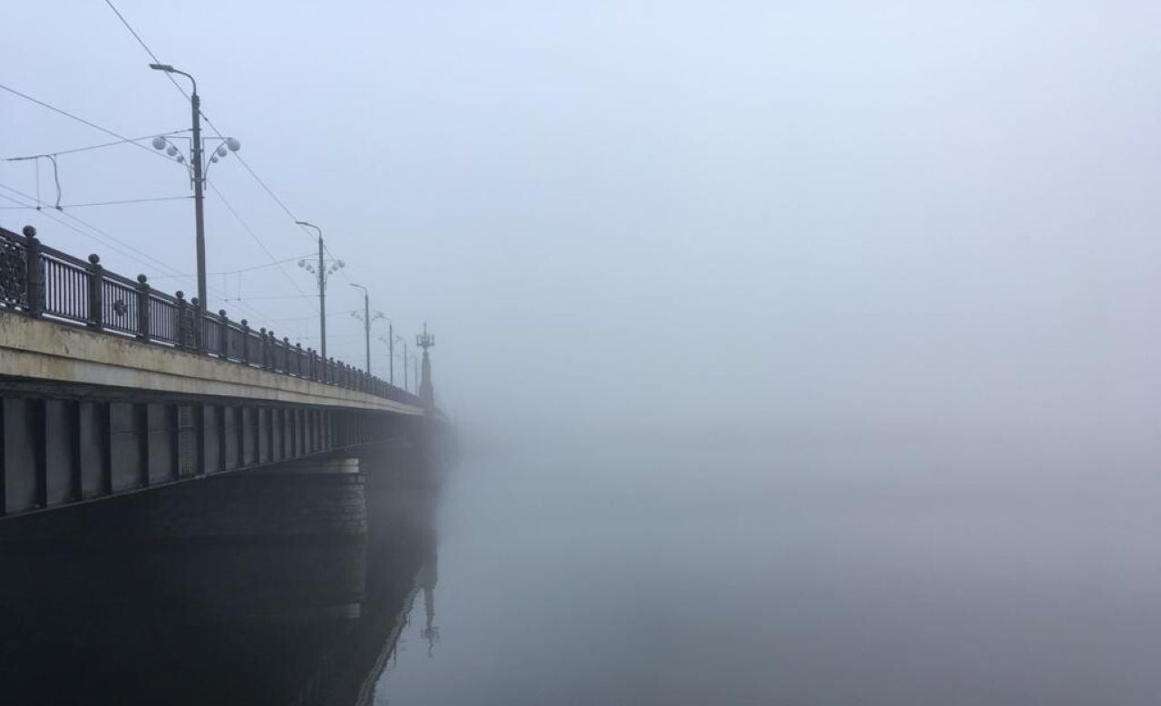 Объявлено жёлтое предупреждение: на морском побережье образовался густой туман