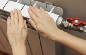 Надо было забетонировать! Ночная кража на улице Валдекю рассорила жителей рижского микрорайона