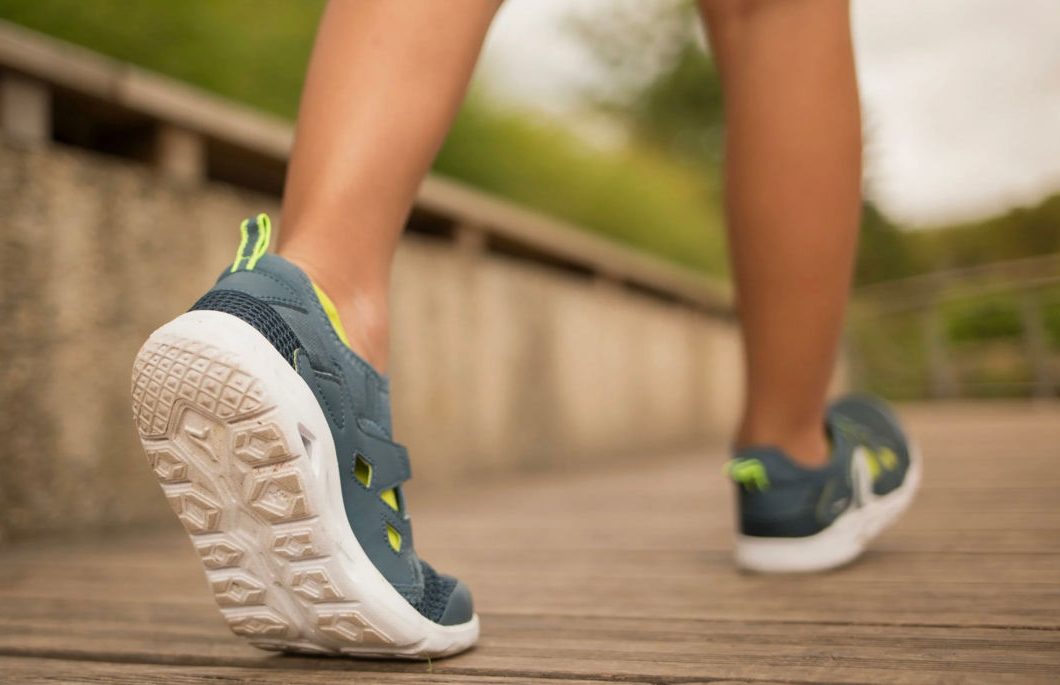 Короткая прогулка сразу после еды снижает уровень сахара лучше 10 тысяч шагов