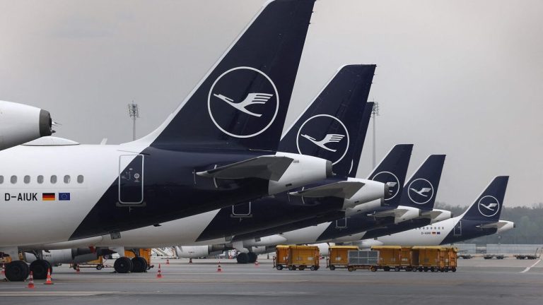 Lufthansa отменяет 20 000 рейсов из-за роста цен на топливо