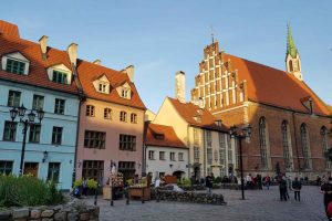 Минблаг Латвии вынес на обсуждение реформу пенсий: первые доплаты предусмотрены для пенсионеров 85+