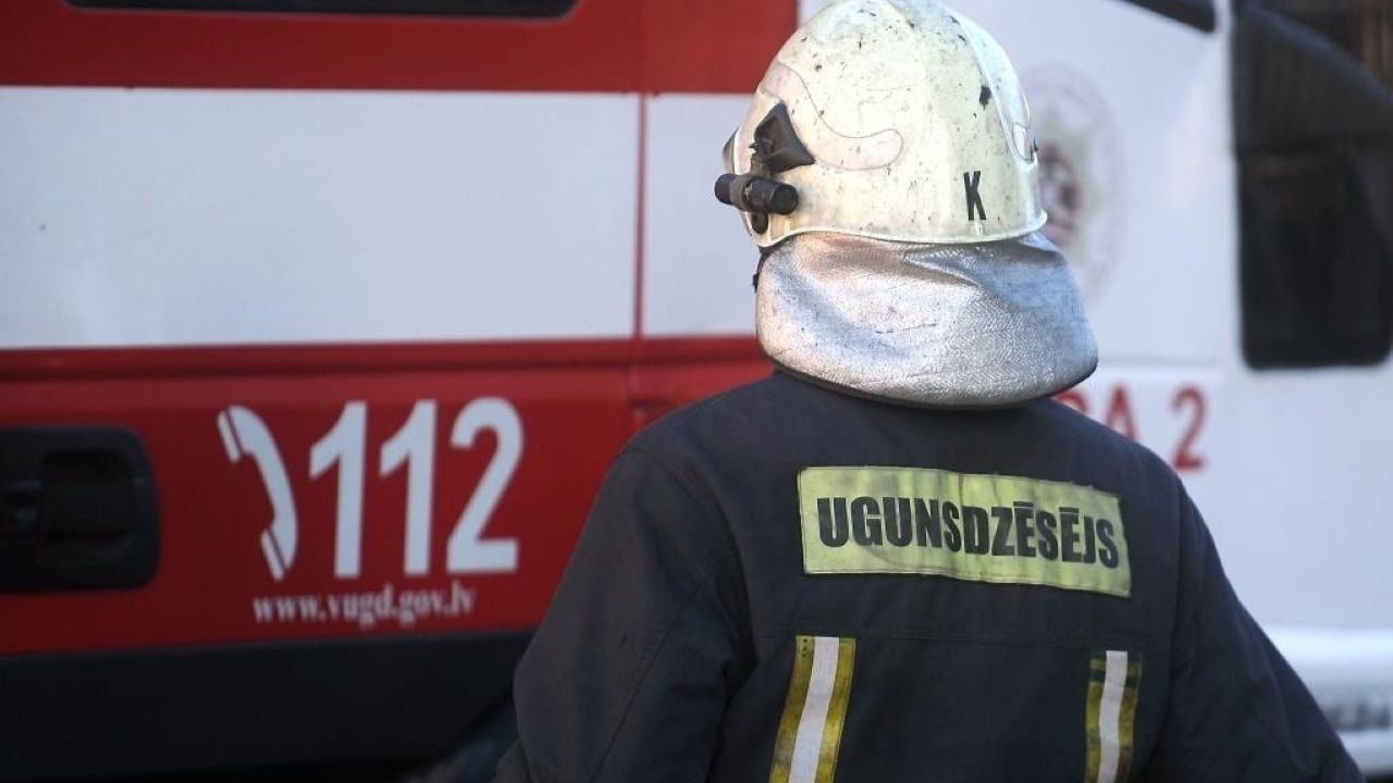 В ночном клубе The Sinners на ул. Грециниеку в Старой Риге произошел пожар