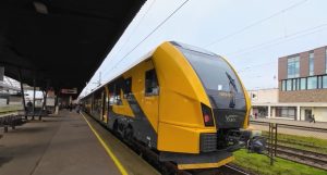 Сотрудница Swedbank 17 лет крала деньги со счетов девятнадцати пожилых клиентов