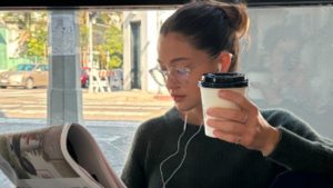 Как с помощью макияжа визуально сделать нижнюю часть лица легче