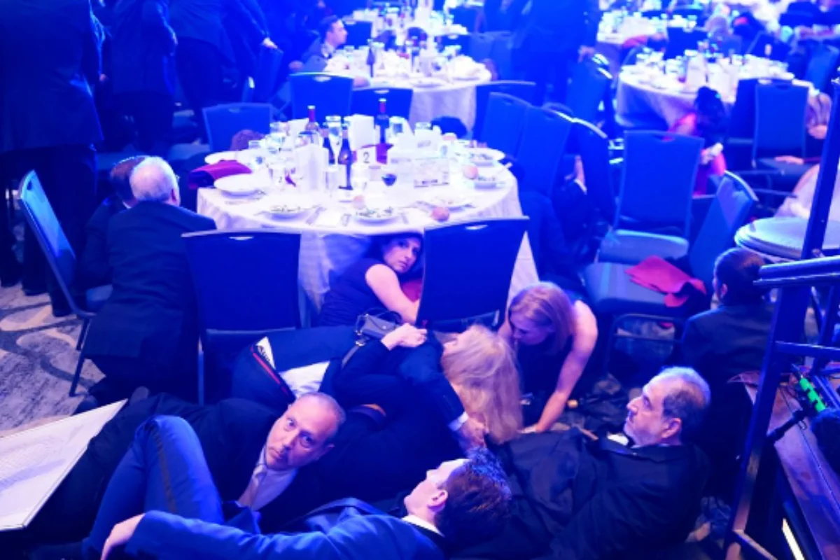 Стрельба на ужине с Трампом произошла в отеле, где покушались на Рейгана, а пресс-секретарь Белого Дома «предсказала» выстрелы