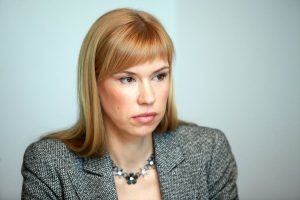 Прогнозируется буря: рижан просят в воскресенье не посещать парки, детские площадки и кладбища  