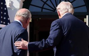 Знаменитые статуи моаи на острове Пасхи разрушаются 