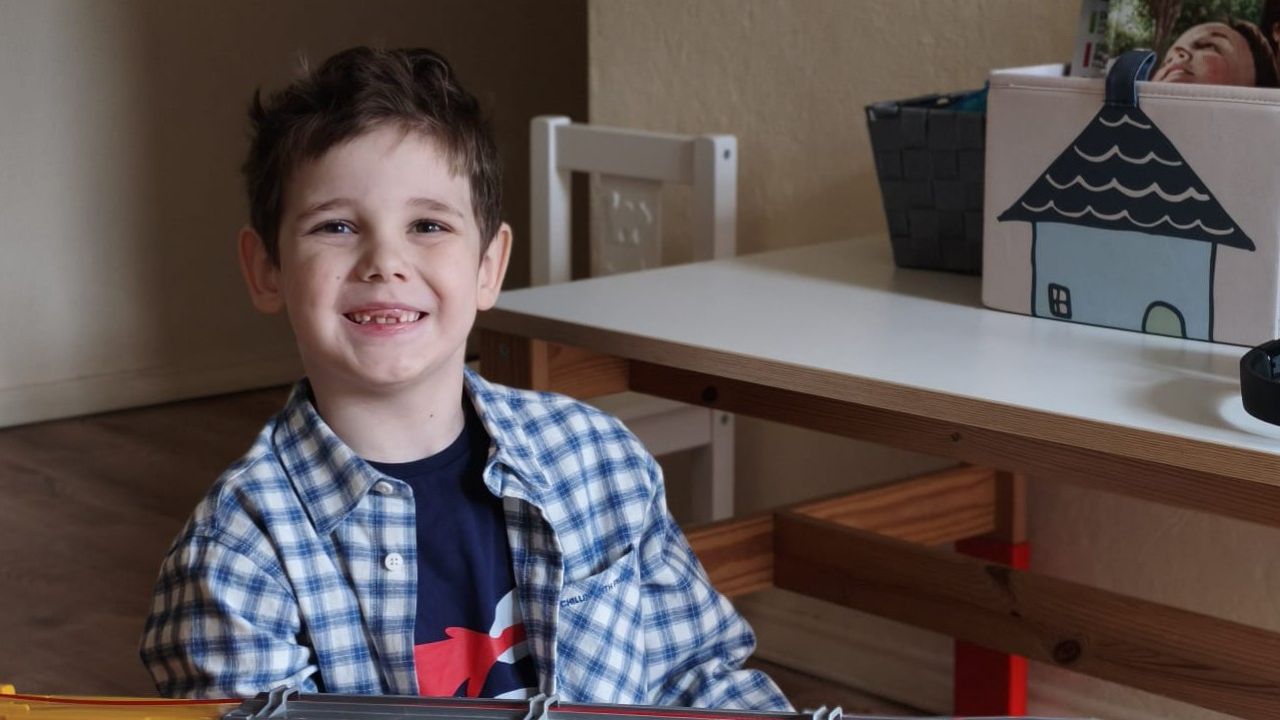 «Зеленая лампа»: для 6-летнего Акима собрана нужная сумма