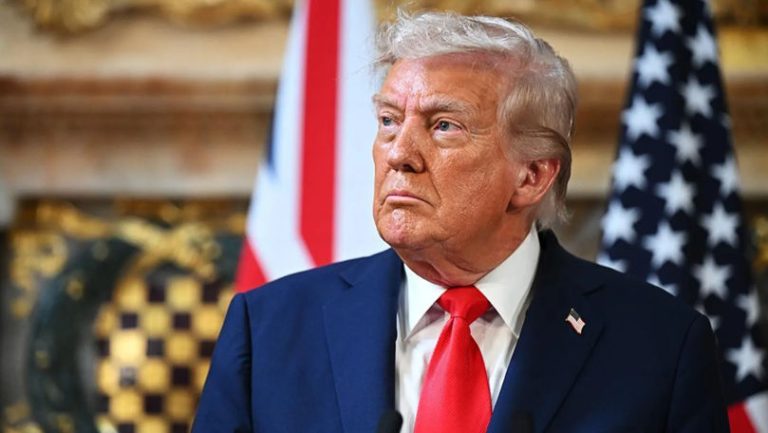 Рейтинги Трампа обвалились до исторического минимума из-за войны с Ираном и дорогим бензином