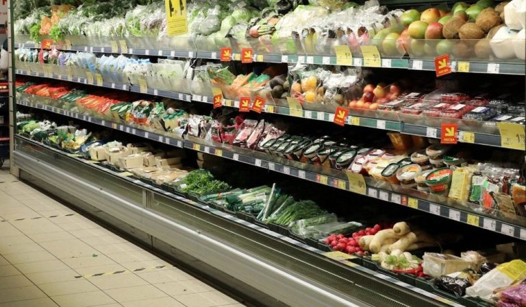 Прогноз: розничные продажи в Латвии увеличатся до 4%