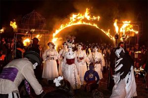 «86 47»: что означали загадочные ракушки, из-за которых судят экс-главу ФБР