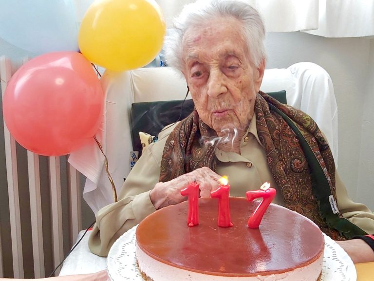 Ученые расшифровали ДНК женщины прожившей 117 лет без рака и деменции