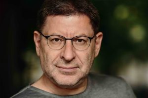 Ким Кардашьян запускает съёмки комедийного сериала о кризисном менеджере