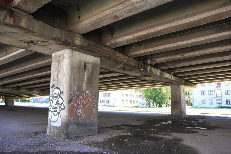 В Риге ограничат движение из-за реконструкции моста Земитана: что перекроют и когда