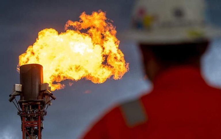 Цены на нефть и газ обвалились на новостях о перемирии между США и Ираном