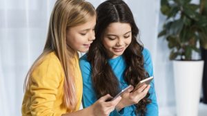 «Закат Земли» и солнечное затмение с Луны: уникальные снимки астронавтов Artemis II