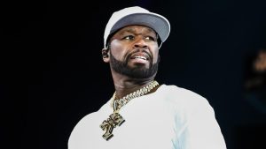 Макака-сирота Панч увеличил трафик зоопарка Японии в несколько раз