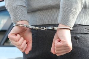В Лиепае на заправке Neste перепутали наклейки на пистолетах с бензином и дизелем