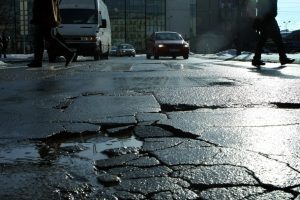 В Латгале и Видземе ночью ожидаются заморозки, днём возможны грозы и град