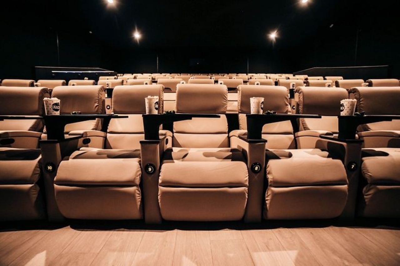 В Риге готовится сделка в сфере кино: Forum Cinemas планирует занять место Cinamon в т-ц Akropole Alfa
