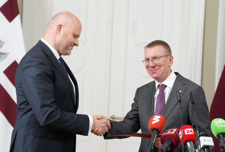 Борьба с кризисом вместо идеологических споров: Кулбергс предлагает Сейму временный мир