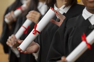 В ряде муниципалитетов Латгалии экзамен по физике сначала перенесли, а затем срочно возобновили