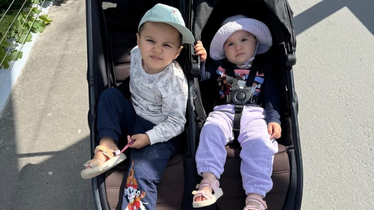 «Зеленая лампа»: мама двух малышей просит помощи для лечения 3-летнего сына