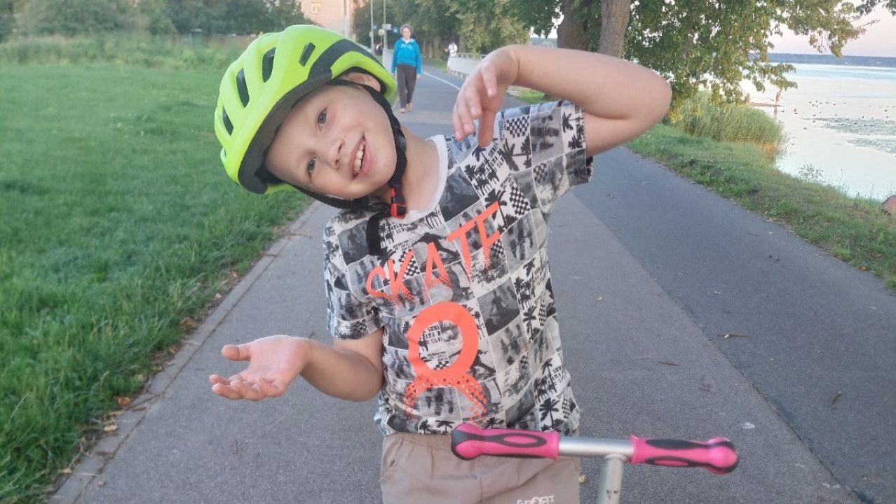 «Зеленая лампа»: 7-летнему Назару из Риги нужна помощь для оплаты реабилитации