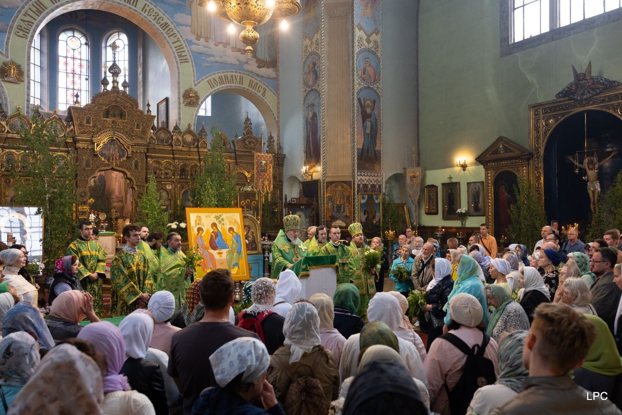 Сегодня День Святой Троицы: православные и народные традиции