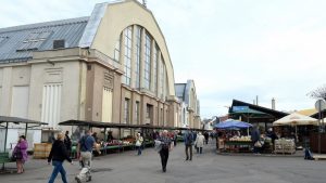 В больнице Страдиня перегрузка приёмного отделения: скорые с пациентами ждут в очереди до двух часов
