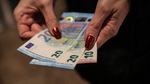 После оваций в Каннах фильм «Уля» выходит в латвийский прокат: открывается продажа билетов