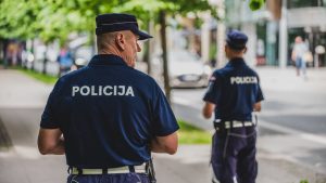 В Латвии из-за угрозы сальмонеллёза изъяли из продажи популярную лапшу Reeva