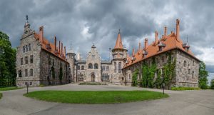 В Риге планируют кардинально перестроить перекрёсток Лачплеша и Сатеклес: появятся новые полосы и велодорожка