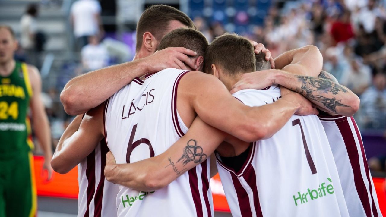 Латвия - в финале ЧМ по баскетболу 3×3: победа в овертайме и борьба за золото в Варшаве