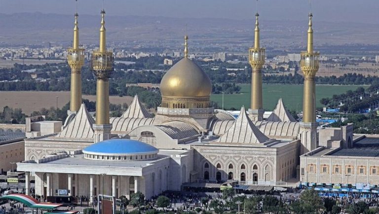 В Иране шесть дней будут проходить похороны Али Хаменеи: ожидаются делегации из 100 стран