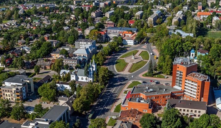 Новые дороги, коммуникации и рабочие места: в Резекне за 6,4 млн евро построят индустриальный парк