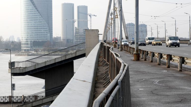 Ремонт Вантового моста в Риге: как закрытие главной переправы может дать старт речным трамваям