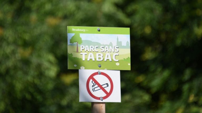«Поколение без табака»: во Франции хотят запретить продажу сигарет родившимся после 2009 года