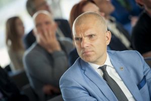 Жителям Юрмалы разрешили заготавливать дрова в муниципальных лесах, но за это всё же придётся заплатить