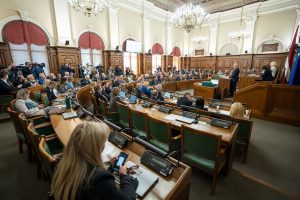 За сутки в Латвии при пожарах пострадали три человека, в том числе пожарный