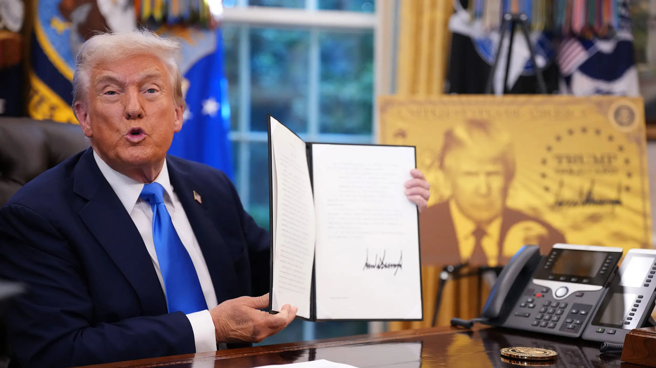 Трамп предложил снова ввести сбор в $100 тысяч за рабочую визу H-1B