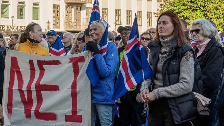 Исландцы сказали «нет» ЕС: на референдуме победили противники переговоров о вступлении