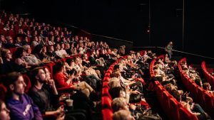 Зарплаты в Латвии заметно выросли, но свободных работников становится меньше