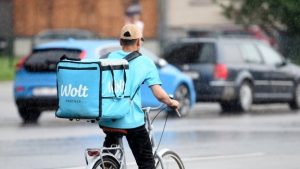 В Латвии упростят уличную торговлю на частной земле: что изменится для предпринимателей
