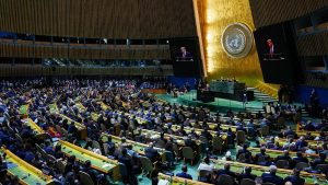 В Турции произошла стрельба возле школы, 8 человек ранены, подозреваемый арестован.